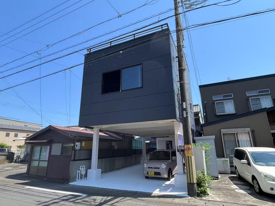 Property building, Street view, Parking