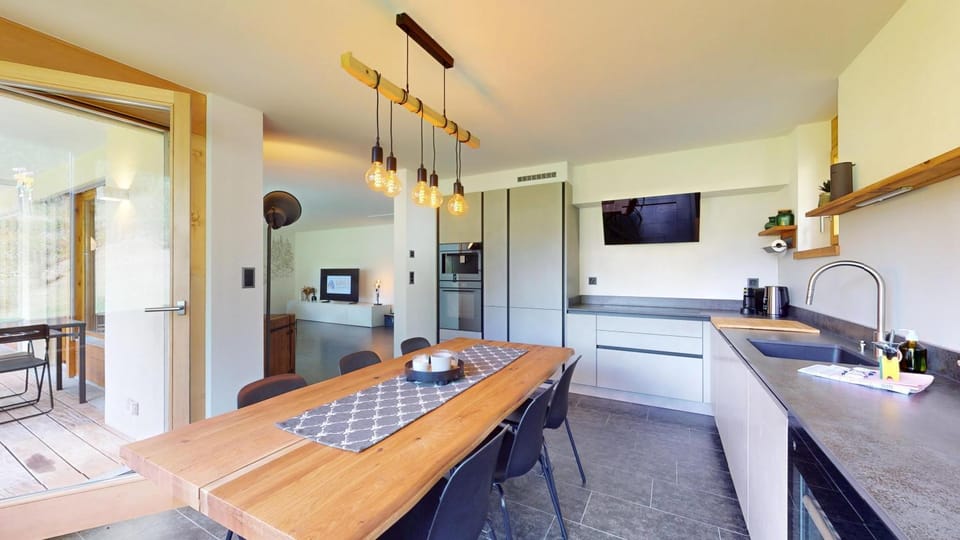 Dining area, oven, kitchen