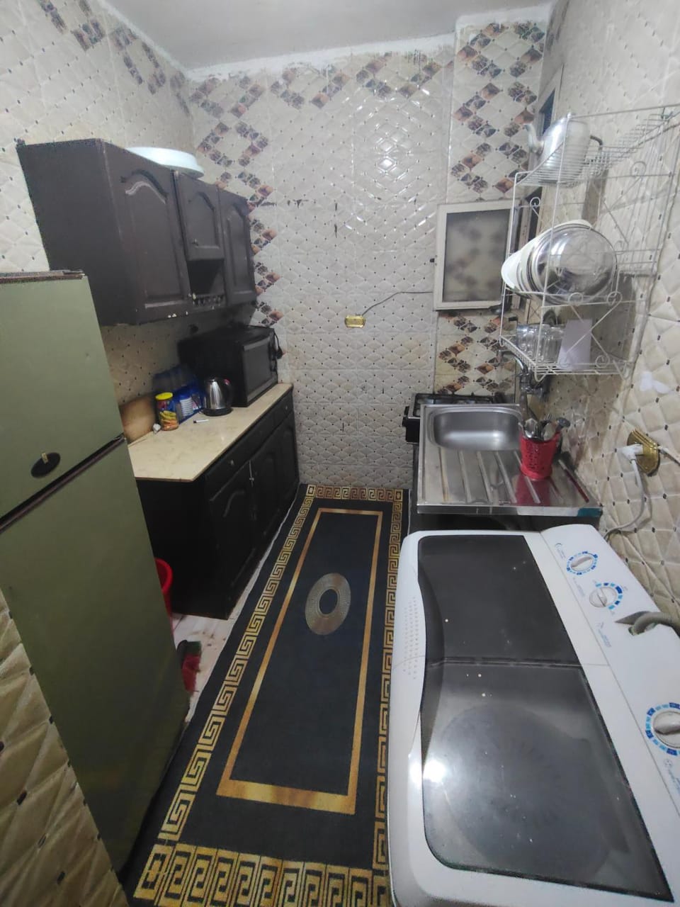 Kitchen or kitchenette, oven, stove