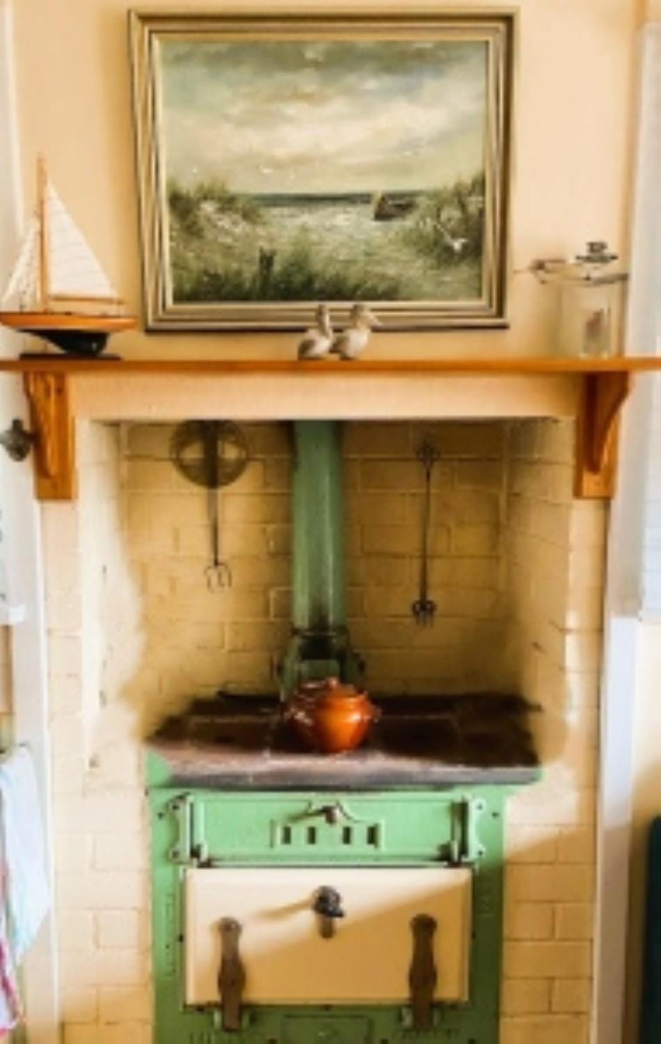Living room, Decorative detail, Dining area