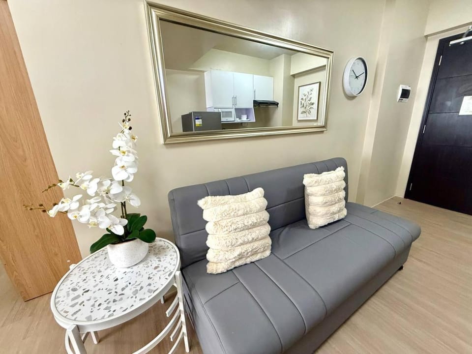 Avida Dos in Iloilo City Ayala Property Rentals by Madz Apartment hotel in Iloilo City