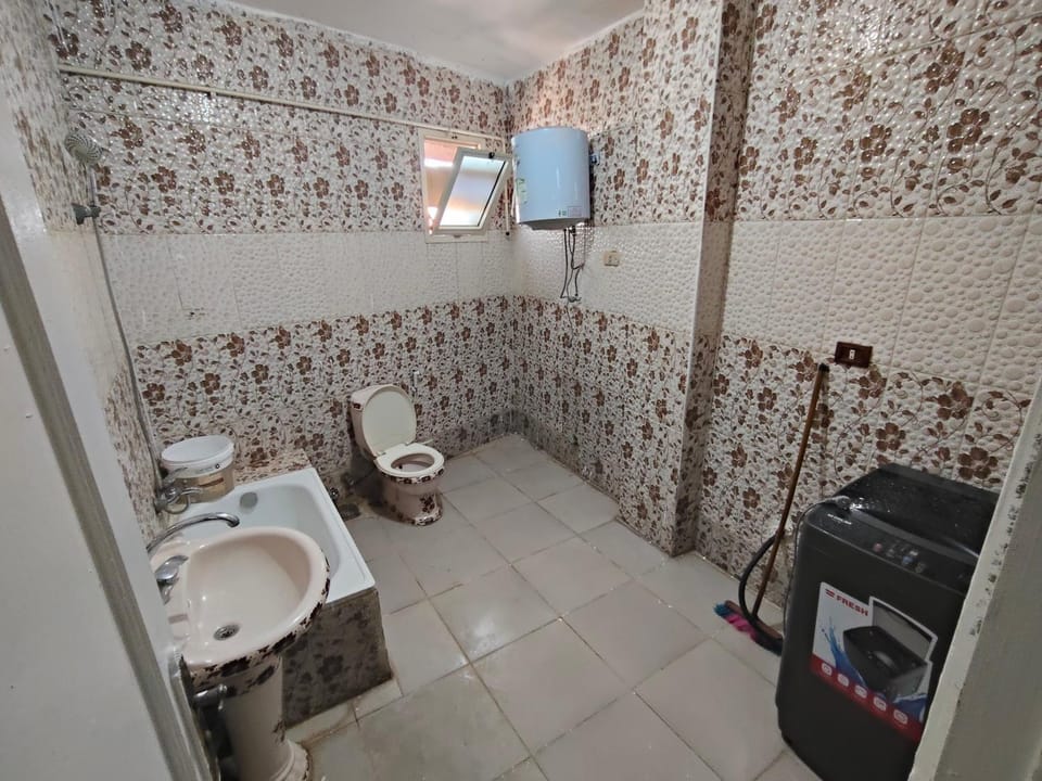 Toilet, Bathroom