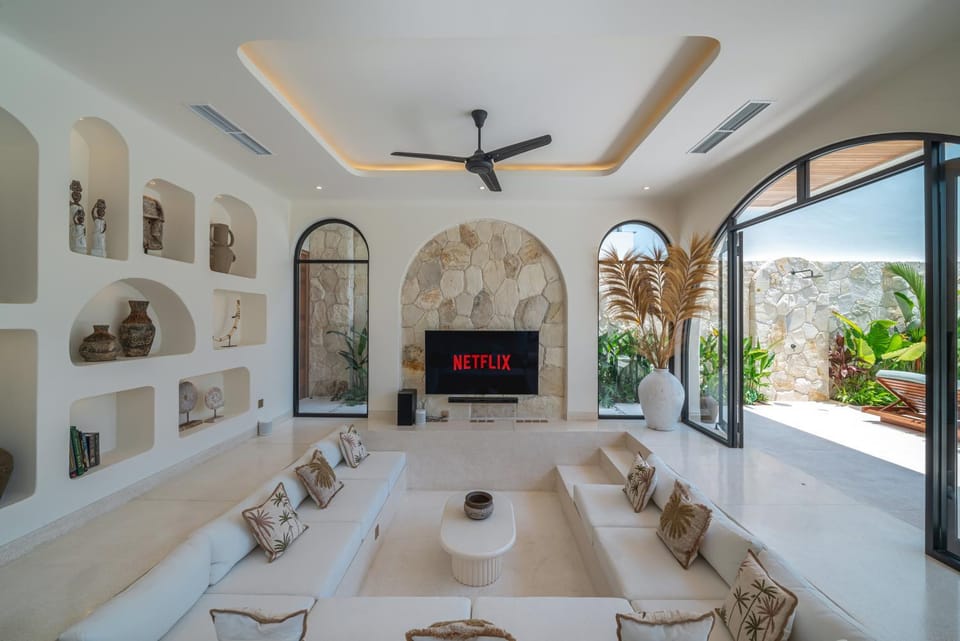 Bimini - Luxury 4BR Private Pool Villa in Canggu with Jacuzzi Villa in North Kuta