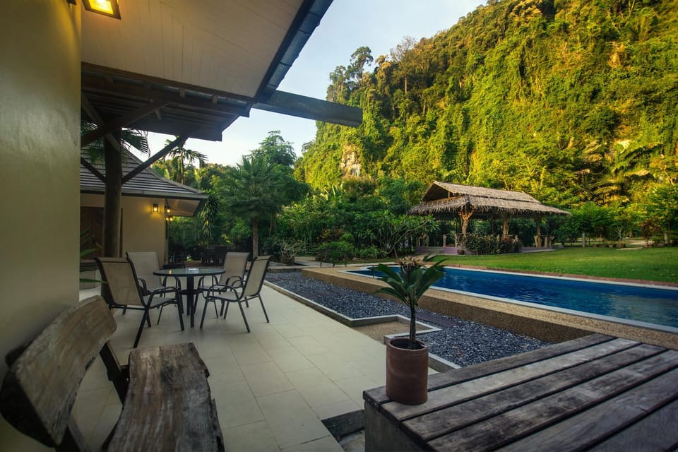 Balcony/Terrace, Swimming pool