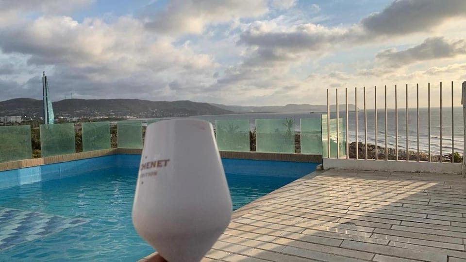 SUNSET LATITUDE, Apto frente al mar con hamaca y piscina Apartment in Colombia