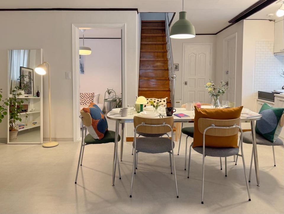 Living room, Dining area, air conditioner
