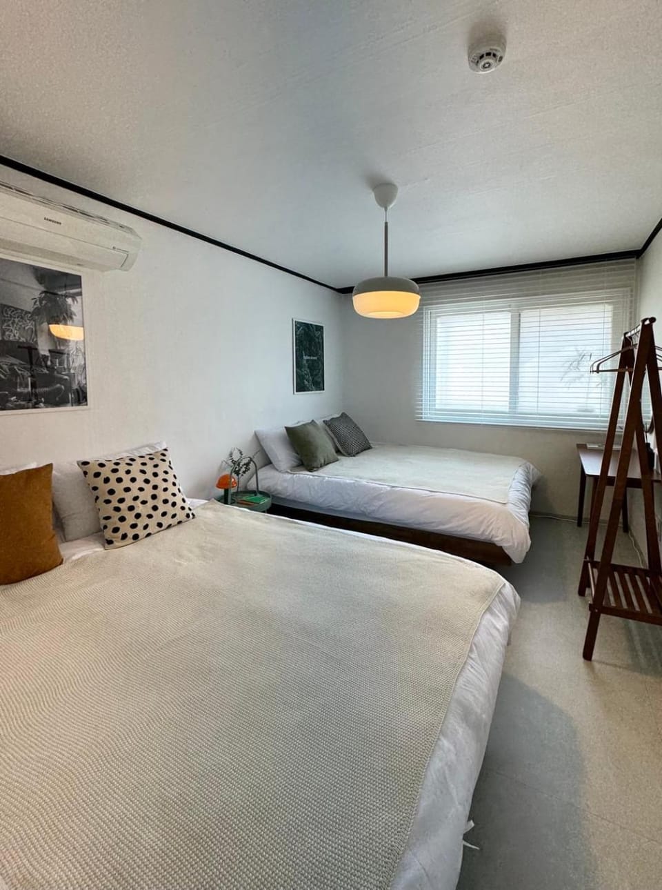 Bed, Bedroom, air conditioner