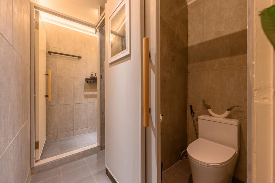 4BR 10PAX 2min 7Eleven & 7min Commons Thonglor House in Bangkok