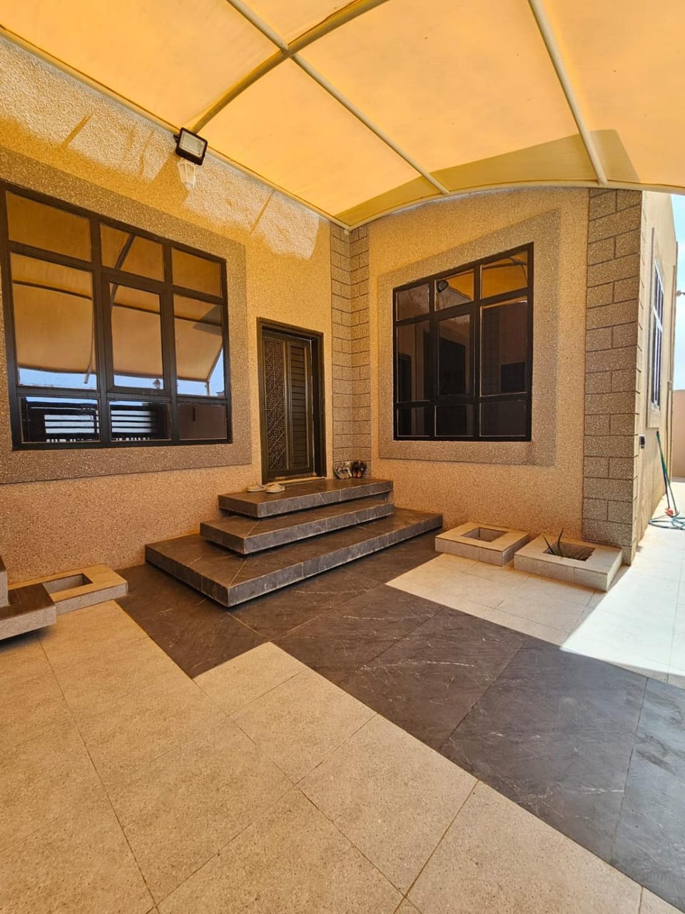 Patio, Inner courtyard view