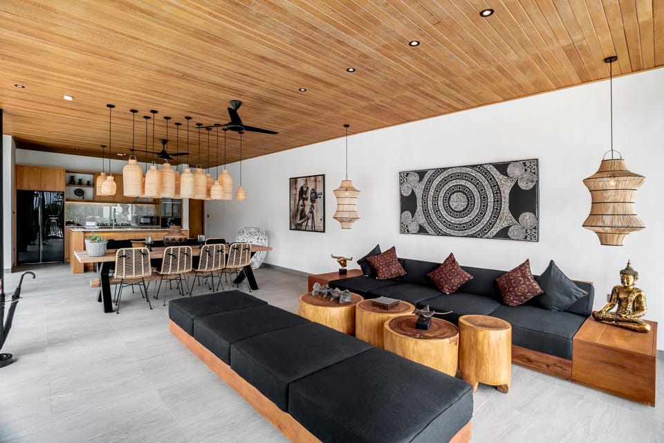 Living room, Seating area