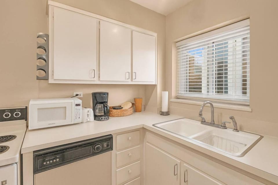 World Cup Traveler Package Flat Rate Arena Footsteps Away House in Atlanta