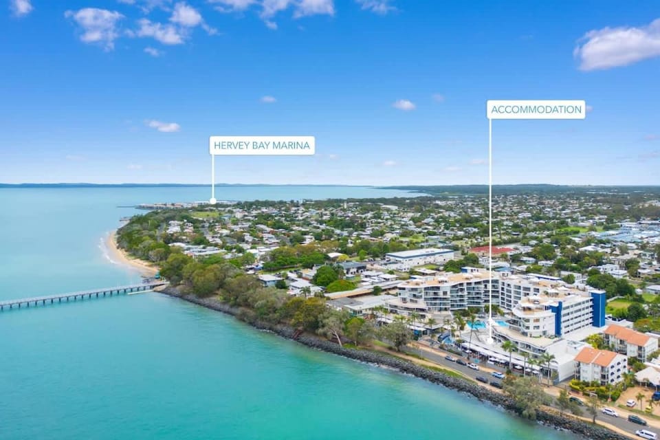 Pool View Paradise - Waterfront Resort Apartment in Hervey Bay