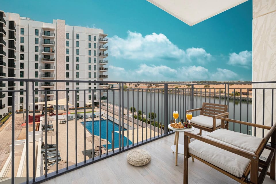 Day, View (from property/room), Balcony/Terrace, Pool view, Swimming pool, sunbed