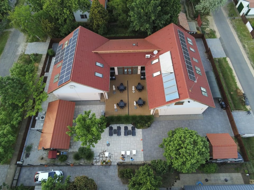 Property building, Bird's eye view