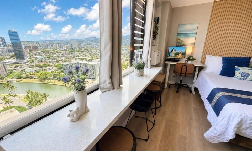 Newly Renovated Waikiki 2BD 2BA Ocean City View, Tax Included Apartment in McCully-Moiliili