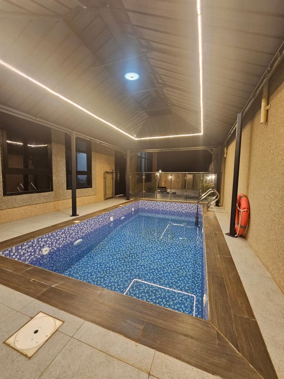 Swimming pool, Swimming pool
