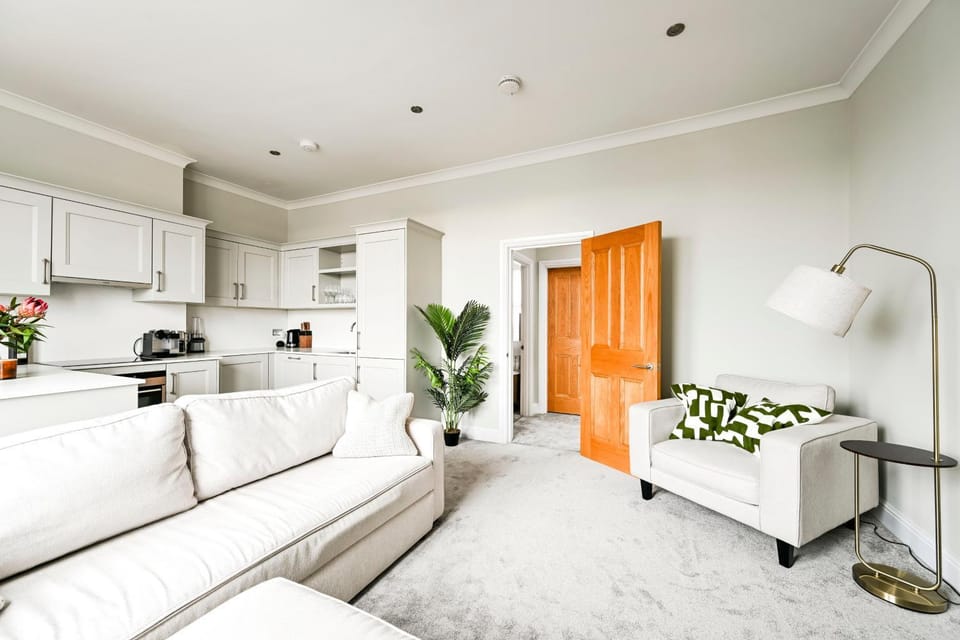 Newly Furnished 1 Bed Flat in Wimbledon Village Apartment in London