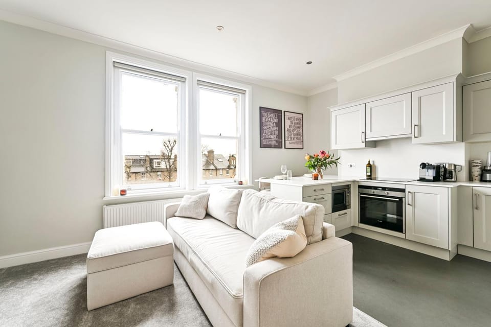 Newly Furnished 1 Bed Flat in Wimbledon Village Apartment in London