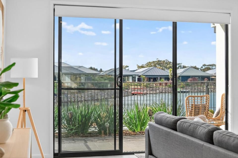 Waterside House in Encounter Bay