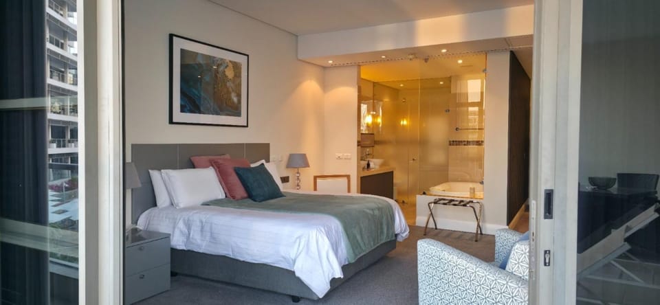 Photo of the whole room, Bedroom, towels
