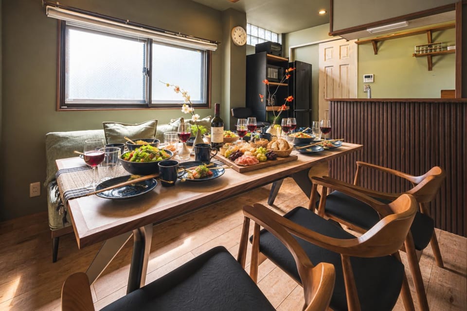 Living room, Dining area