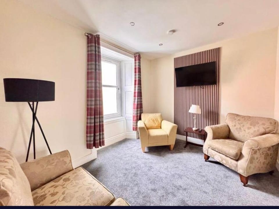 Central Charming Sea View Loft Flat Apartment in Troon