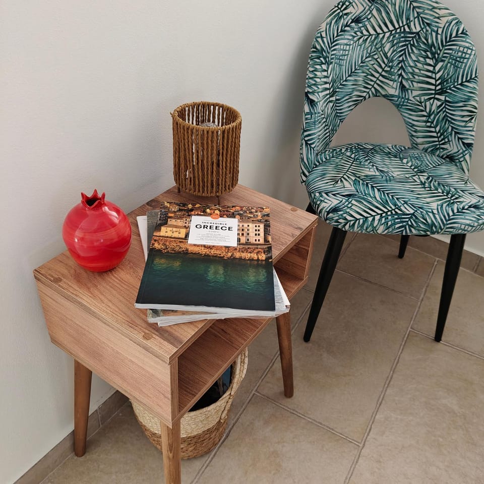 Living room, Decorative detail, Seating area