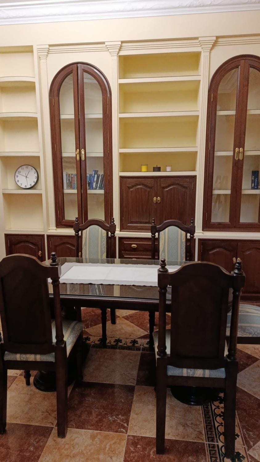 Living room, Seating area, Dining area, Meals