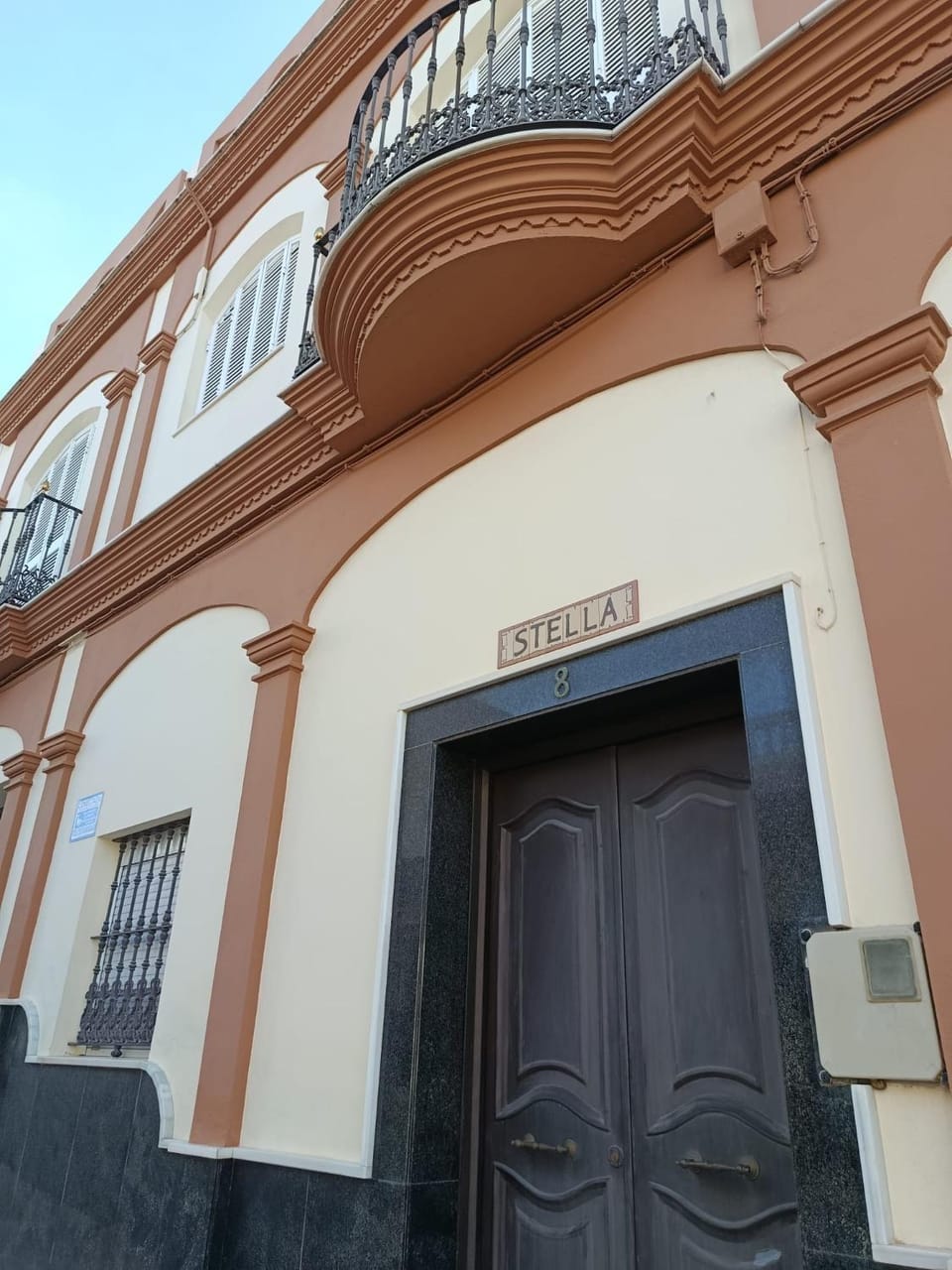 Property building, Facade/entrance