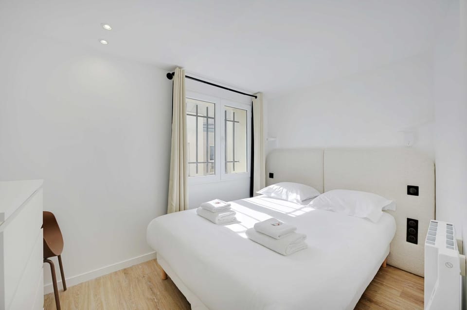 Modern Apt - 2BD 6P - near Paris Apartment in Aubervilliers