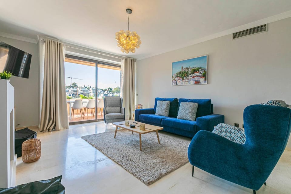 New !!! DÚPLEX PENTHOUSE 2 chambres avec tennis, padle, golf Apartment in Costa del Sol