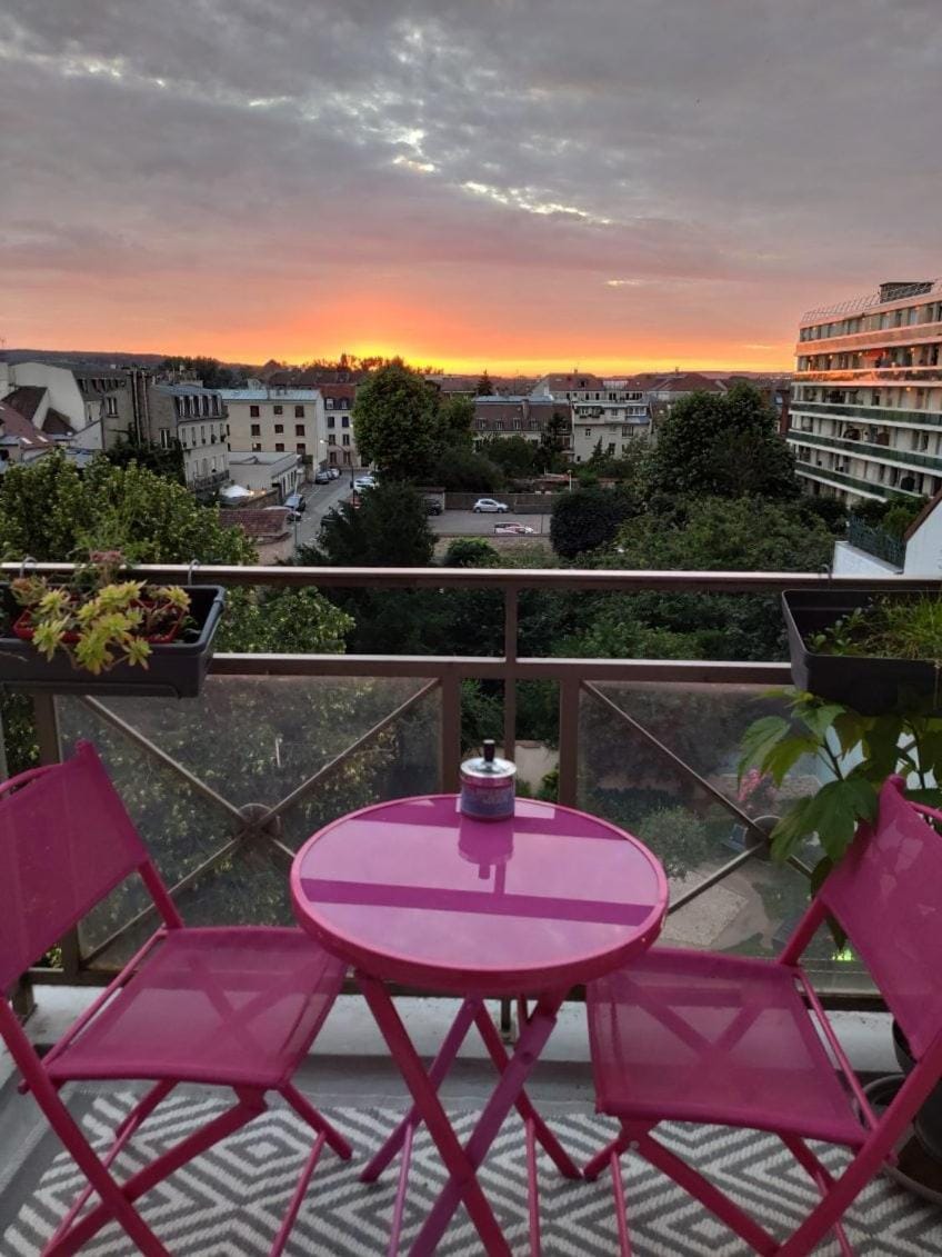 Bel appartement, proche gare, Poissy- Ouest Paris Apartment in Poissy