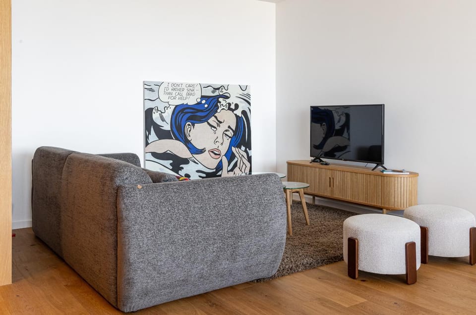 Communal lounge/ TV room