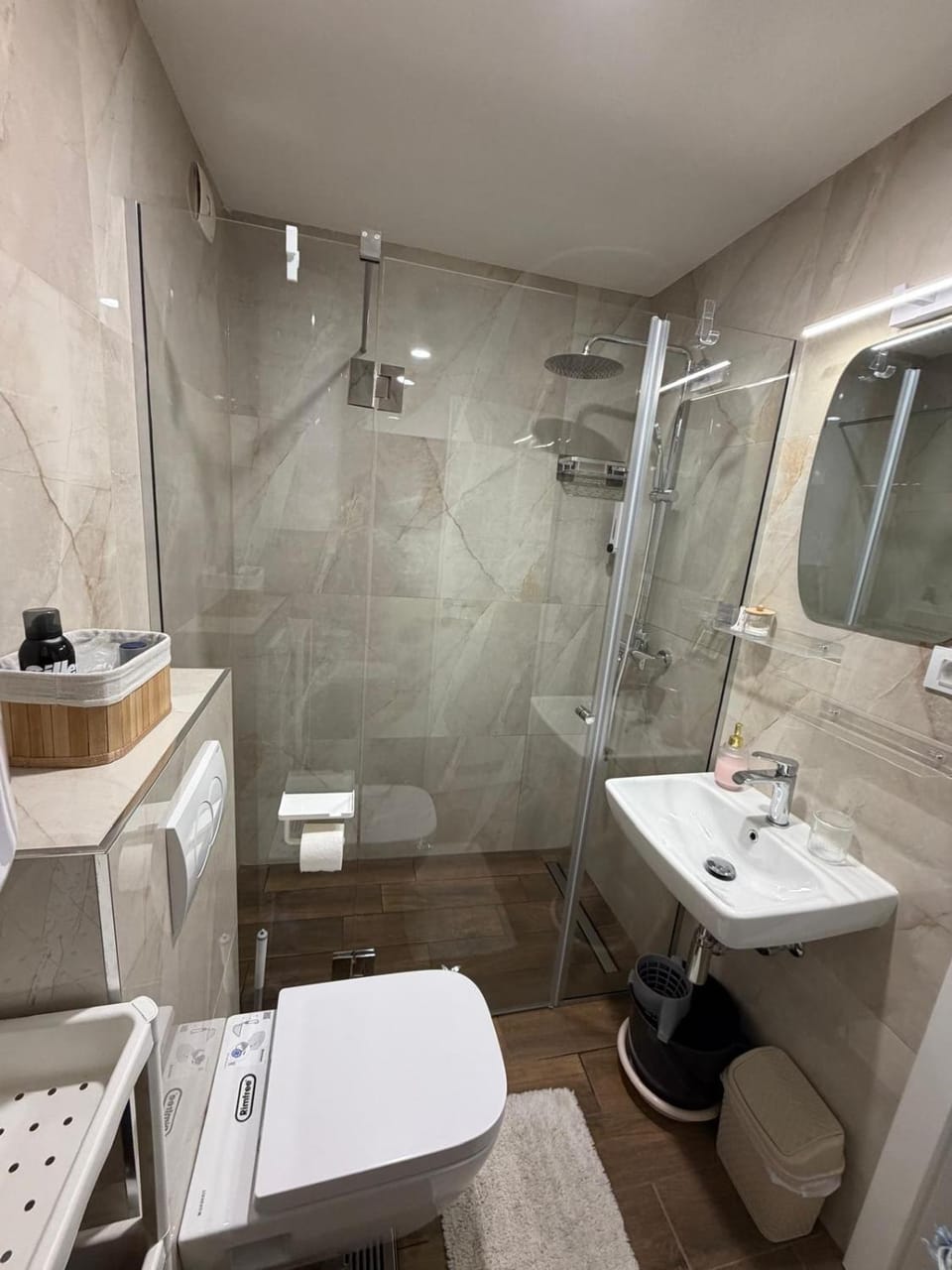 Shower, Toilet, Bathroom