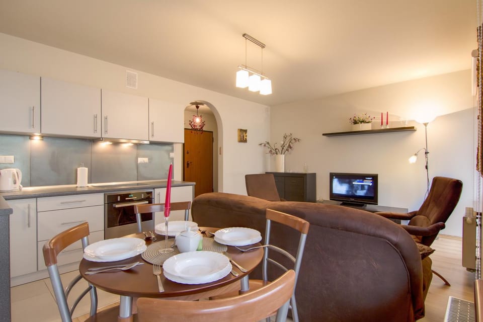 Kitchen or kitchenette, Living room, Dining area