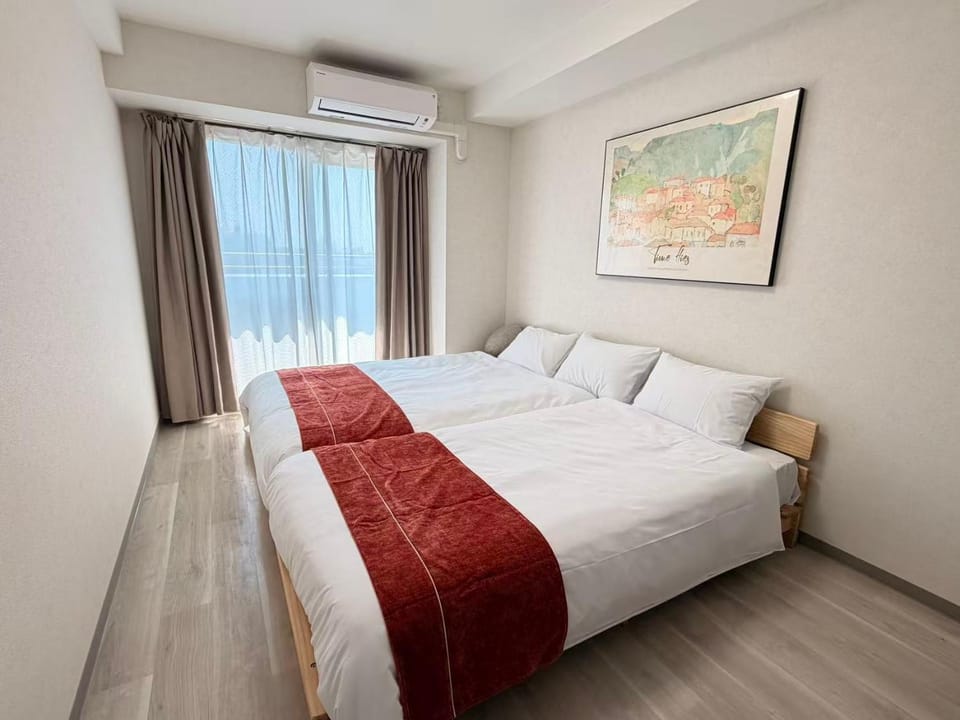 Bed, Photo of the whole room, Bedroom, air conditioner