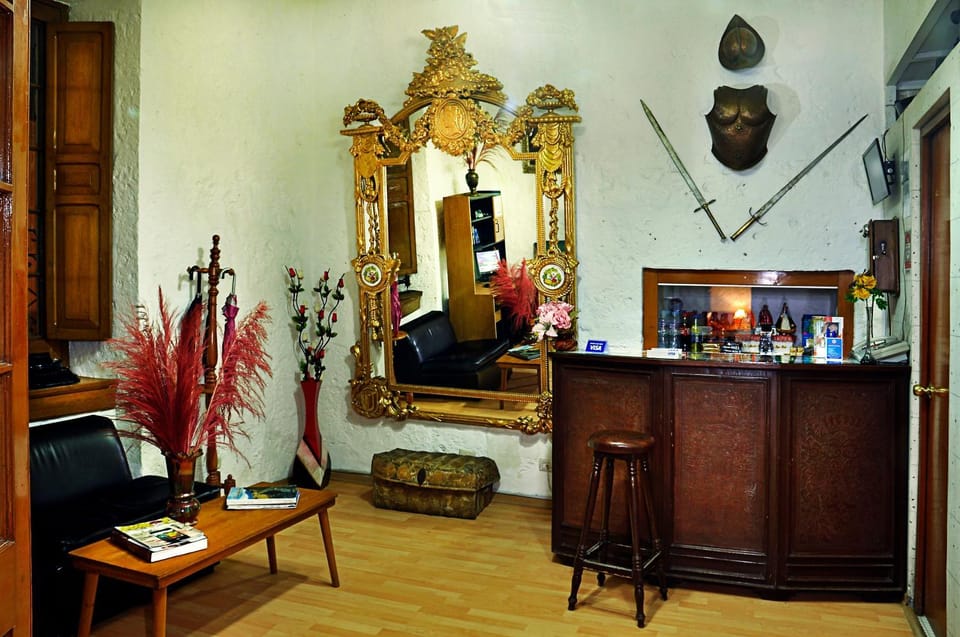 People, Lobby or reception, Decorative detail, Internal: Not applicable to any particular room