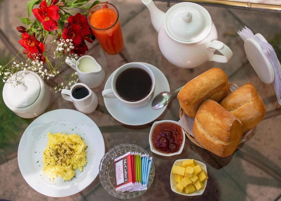 Food and drinks, Food, Breakfast, Continental breakfast