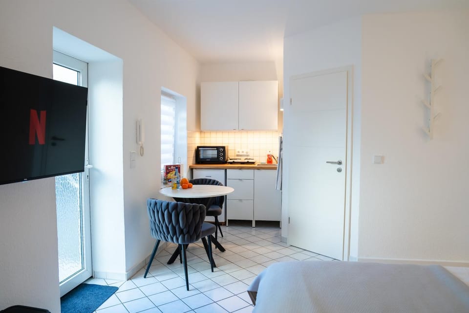Ferienhaus Pauline in Gera-Untermhaus - Geras beste Lage - WLAN - TERRASSE - Für 1 - 2 Personen Apartment in Gera