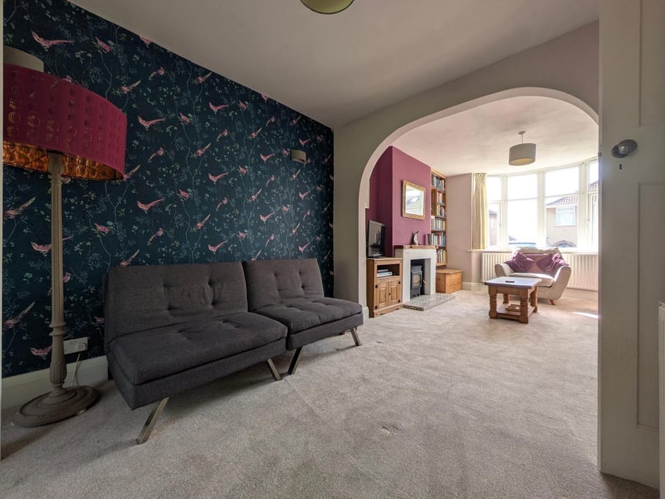 TV and multimedia, Living room, Seating area, furniture