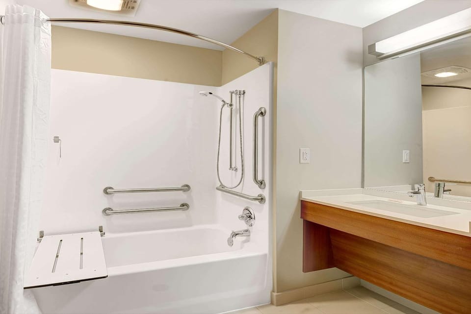 Bathroom, Photo of the whole room, On site