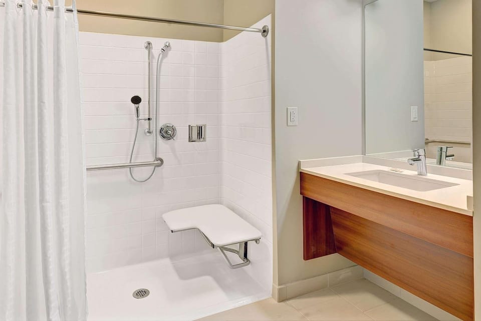 Bathroom, Photo of the whole room, On site