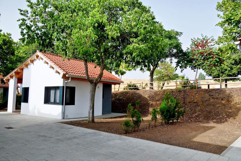 Property building, Street view, Parking