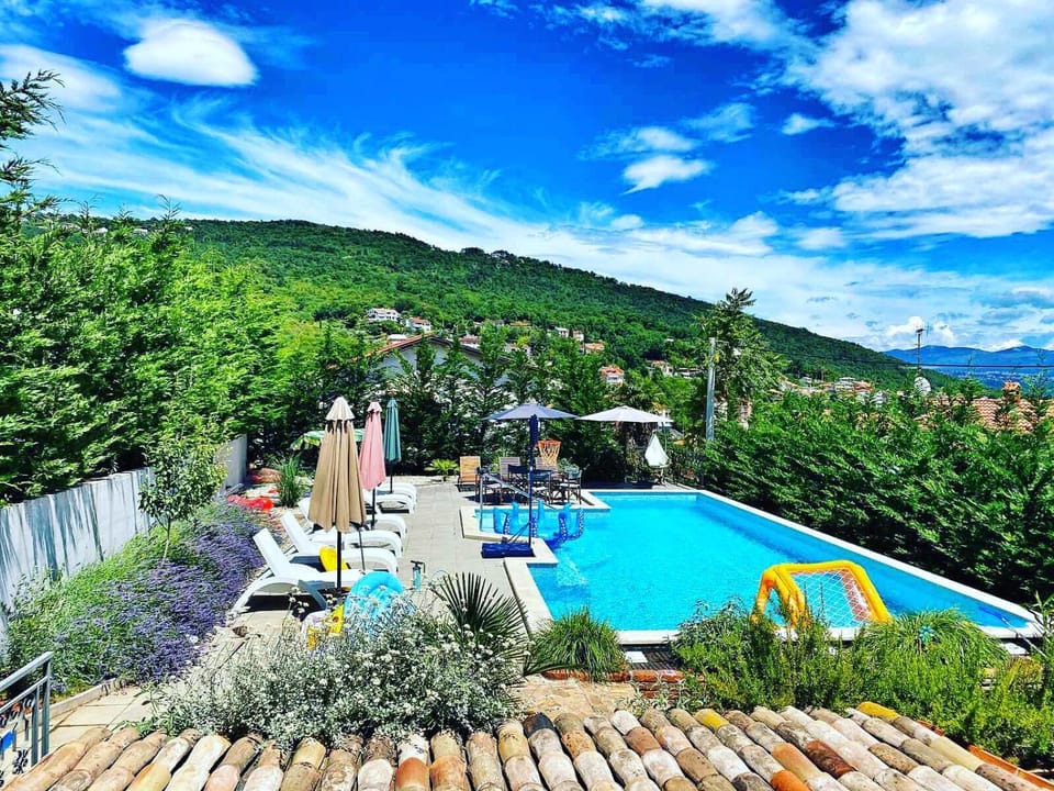 Villa with large pool, 500 meters from the beach with a fantastic view - by TRAVELER tourist agency - ID 2217 Villa in Primorje-Gorski Kotar County
