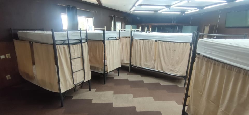 Хостел ФИЛИН Hostel in Dnipro