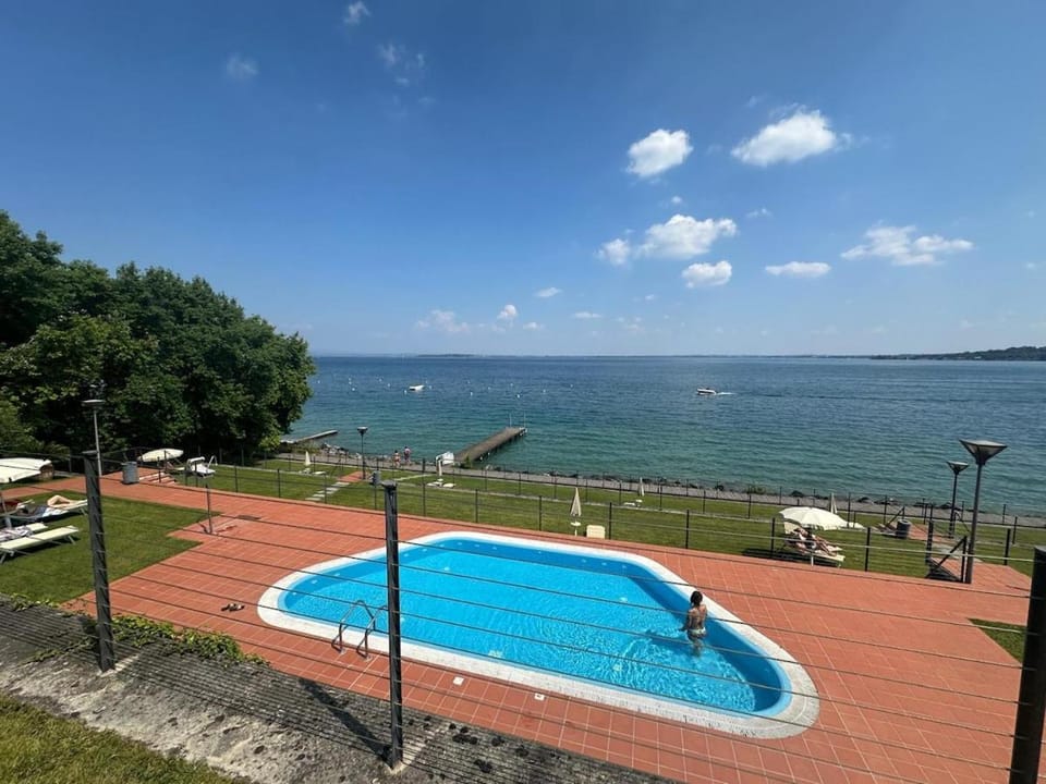 Garda Lake - Direct Access to Lake 3 Pools Apartment in Lake Garda
