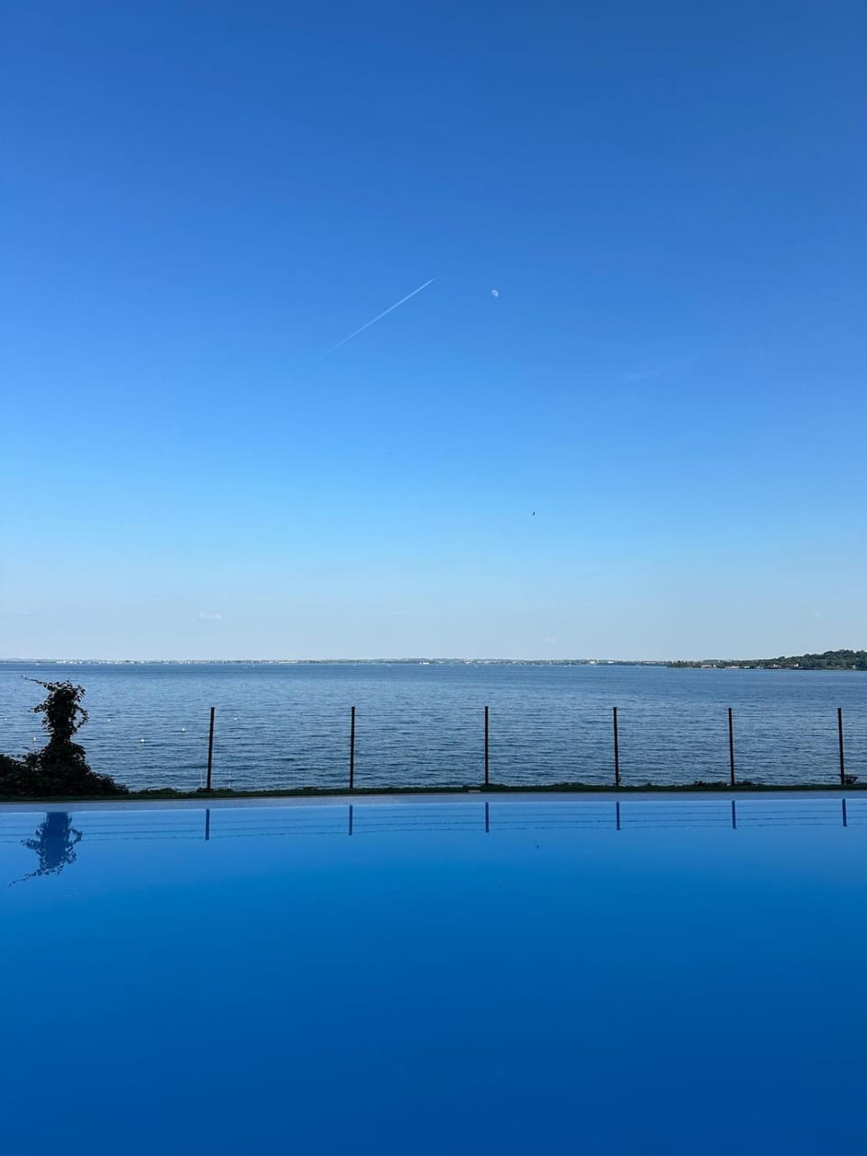 Garda Lake - Direct Access to Lake 3 Pools Apartment in Lake Garda