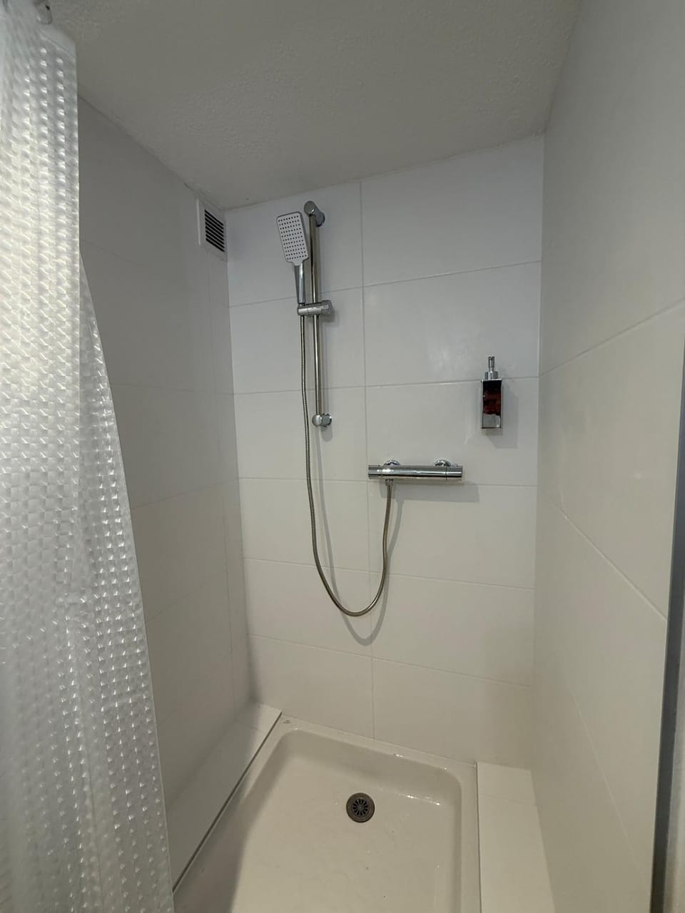 Studio des Perches 2 - Confortable - Entrée privée Apartment in Switzerland