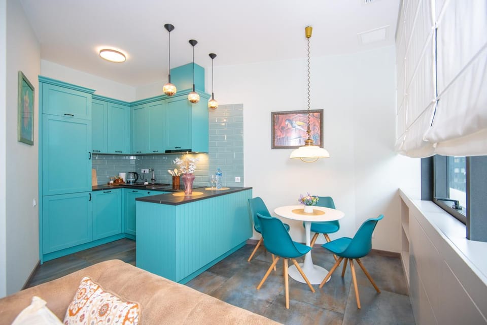 Kitchen or kitchenette, Living room, Seating area, Dining area, oven, stove