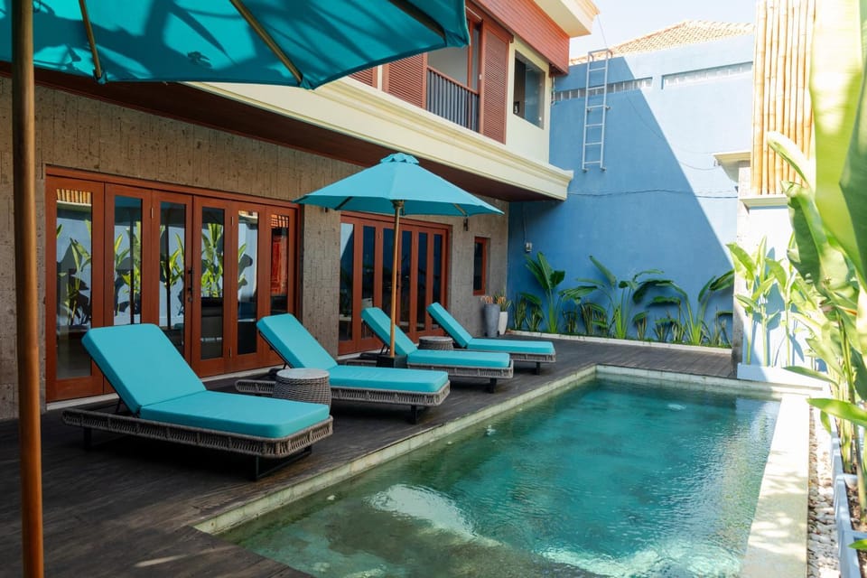 Day, Swimming pool, sunbed
